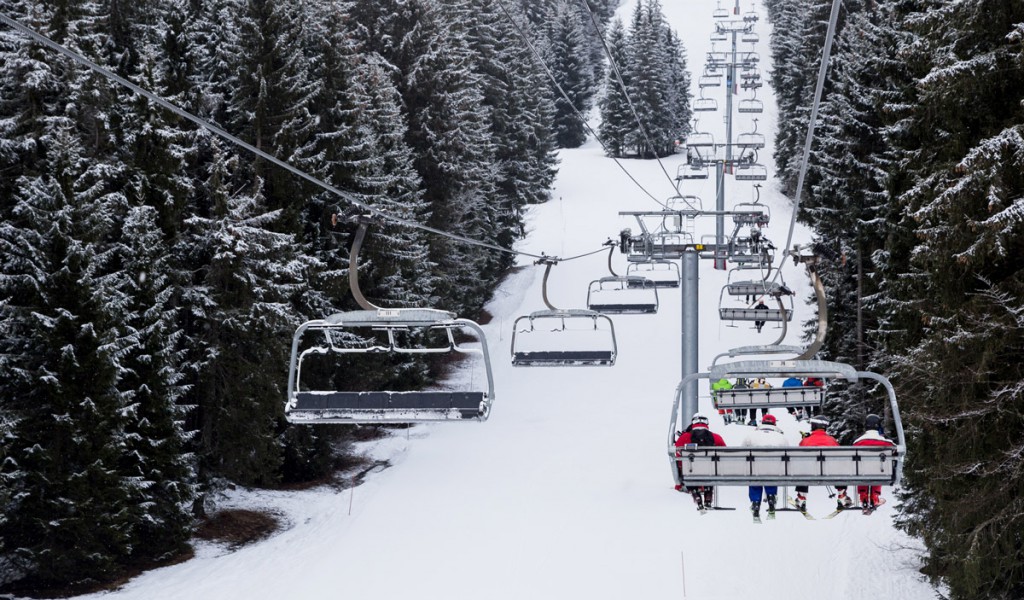 At the end of the season, the lifts and slopes are not too busy. March is an excellent time to visit. 