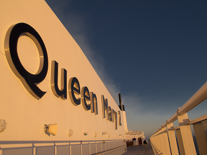 Queen Mary 2, Cruising, Ocean Liner