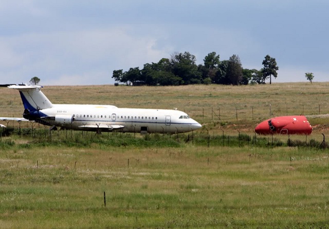 lanseria-airport-airplane-graveyard-abandoned-southern-african-wrecks-10