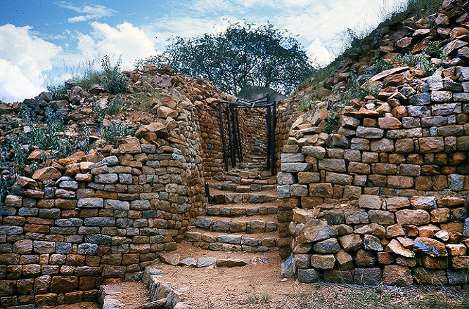 khami-ruins-zimbabwe-ancient-civilisation-southern-africa 2