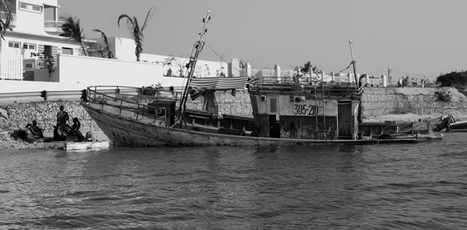 Sinking boat, Vilankulos Harbour, Mozambique, Alasdair McCulloch
