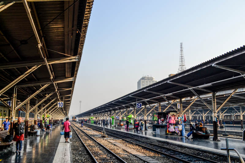 Waiting for the train to arrive at the Bangkok station. Photo by Melanie van Zyl