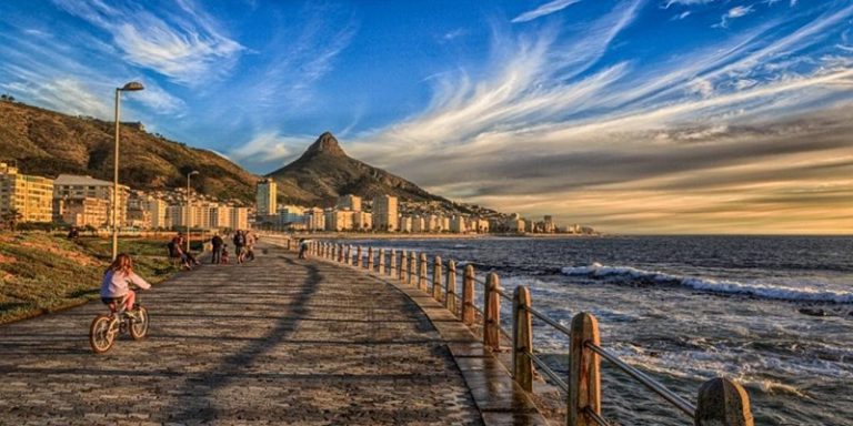 Places to Visit in Cape Town For Free - Sea Point Promenade