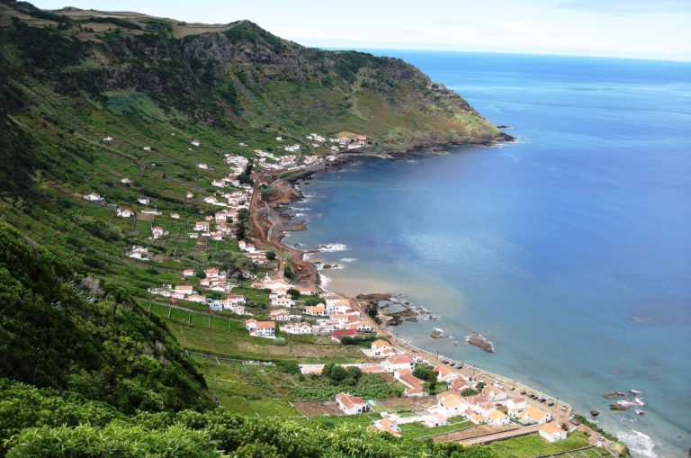 The islands which make up the Azores has just over 200 000 permanent residents. Photo: Pxhere.