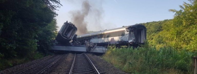 Three casualties after passenger train in Scotland derailed