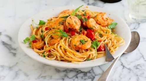 Creamy prawn pasta recipe with tomatoes and garlic