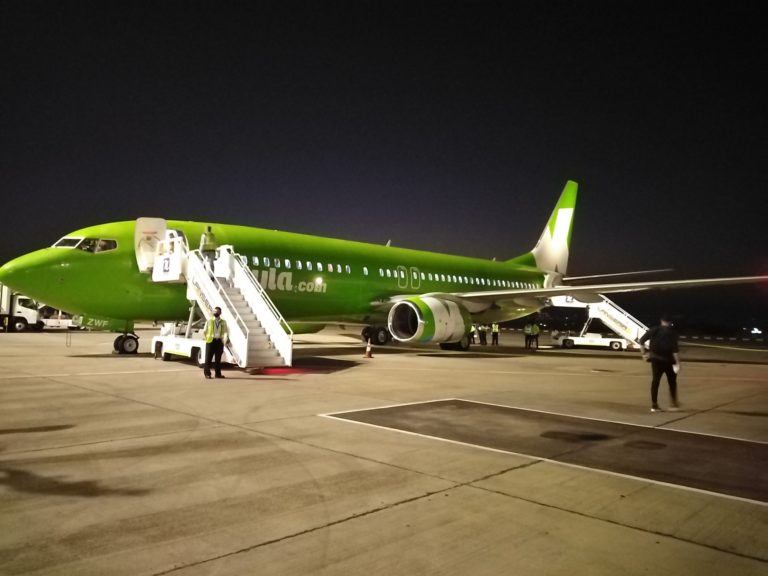 Third wave causes Comair to temporarily suspend services