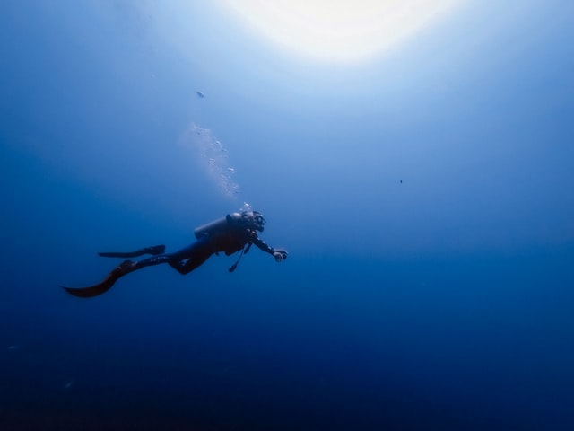 deep diving spots