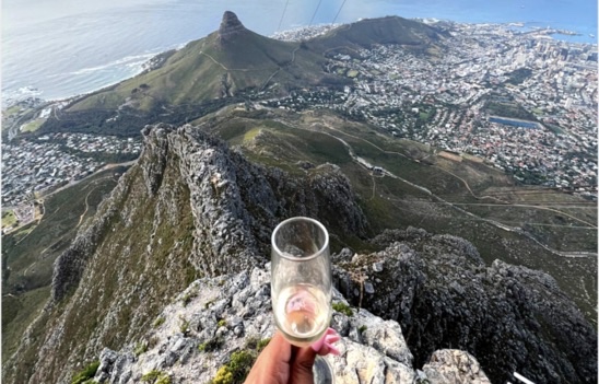 De Grendel Wines open VIEWS restaurant atop of Table
Mountain