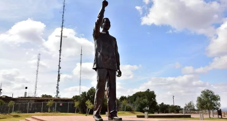 Places to visit in Bloemfontein - NM statue