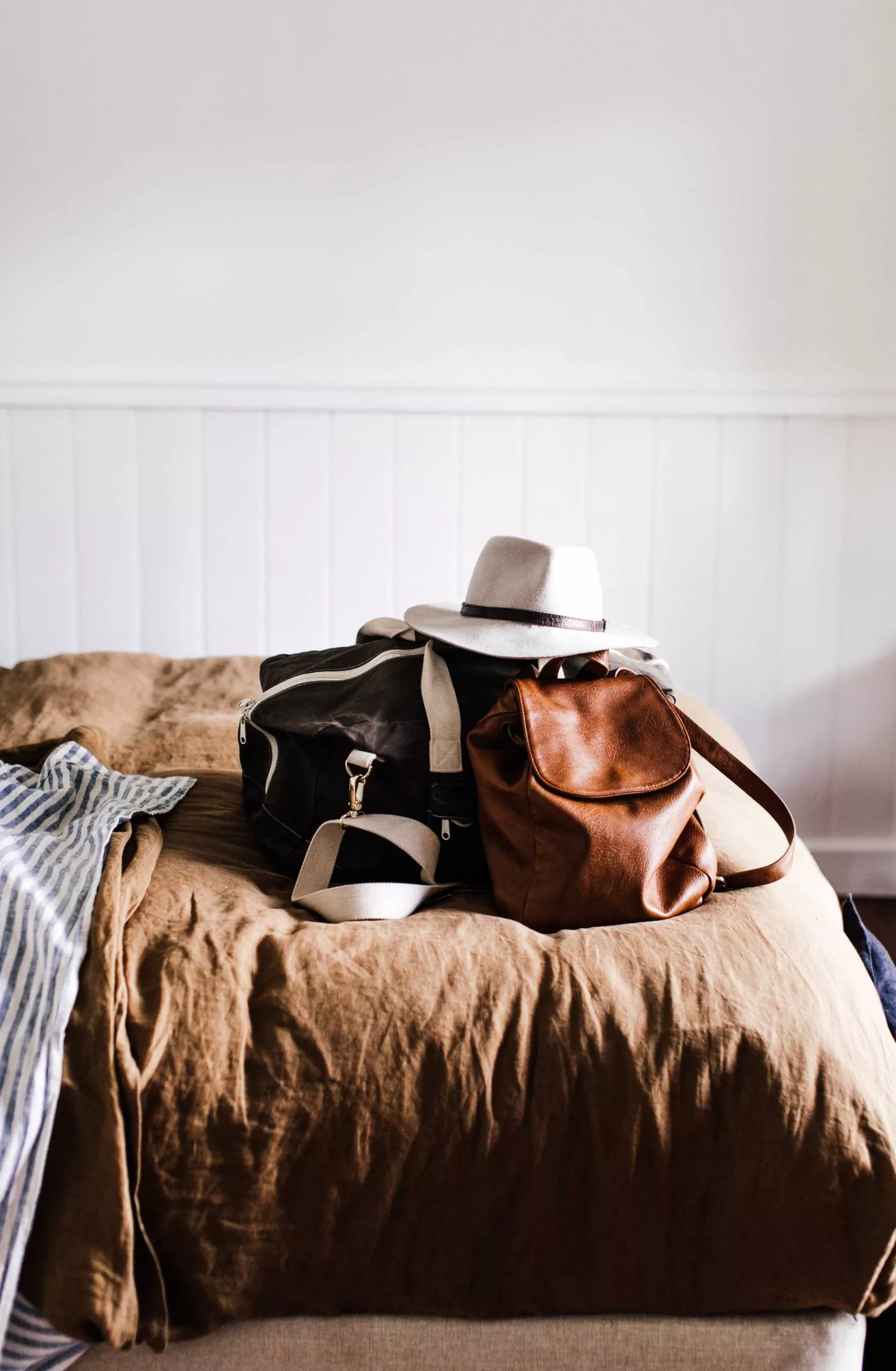 10 items you should never pack into your checked luggage Jarastyle travel