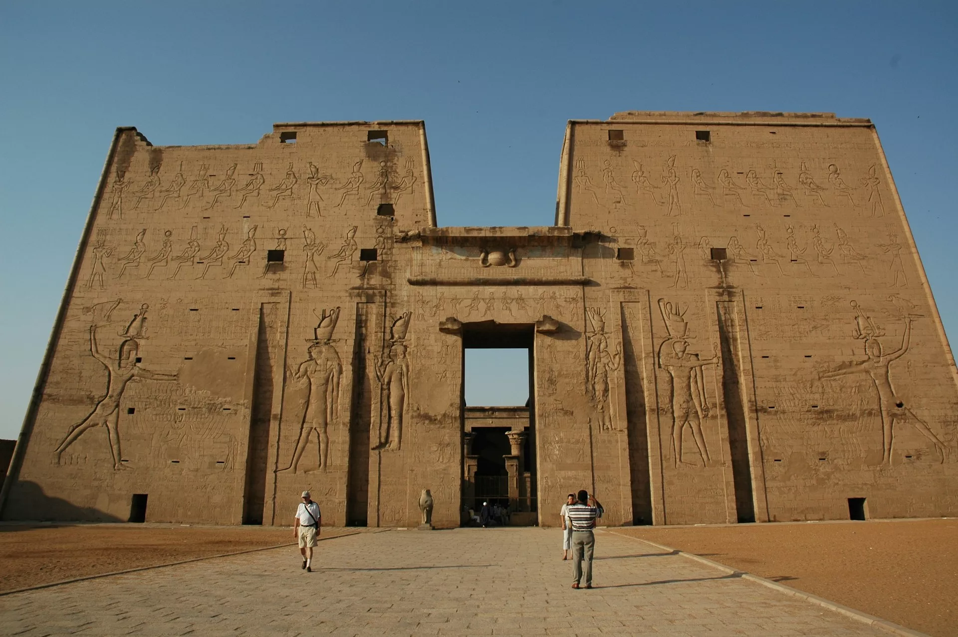 Remarkable ancient African ruins