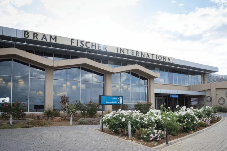 Bram Fischer Airport Bloemfontein, airport precinct development Free State, Mangaung Municipality partnership, ACSA airport strategy South Africa, Bloemfontein logistics hub, Free State infrastructure growth, South Africa aerotropolis project, airport cargo expansion SA, regional tourism development Free State, aviation industry Bloemfontein, Getaway Magazine