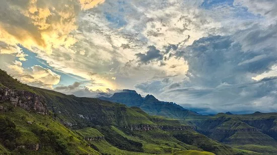 Little Switzerland Resort Drakensberg, Northern Drakensberg mountain lodge, Little Switzerland Resort views, Drakensberg walking trails resort, Drakensberg zipline adventure, Drakensberg obstacle course activities, Little Switzerland go karting track, Drakensberg horse riding experience, family resort Northern Drakensberg, Dream Hotels and Resorts Little Switzerland, Drakensberg sunset mountain views, Drakensberg outdoor movie night resort, Drakensberg stargazing experience, Drakensberg family holiday resort, KwaZulu Natal mountain getaway, Getaway Magazine