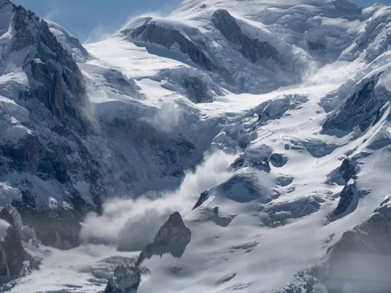 HIMLUNG AVALANCHE