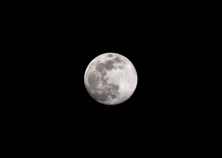 Moon and Saturn conjunction